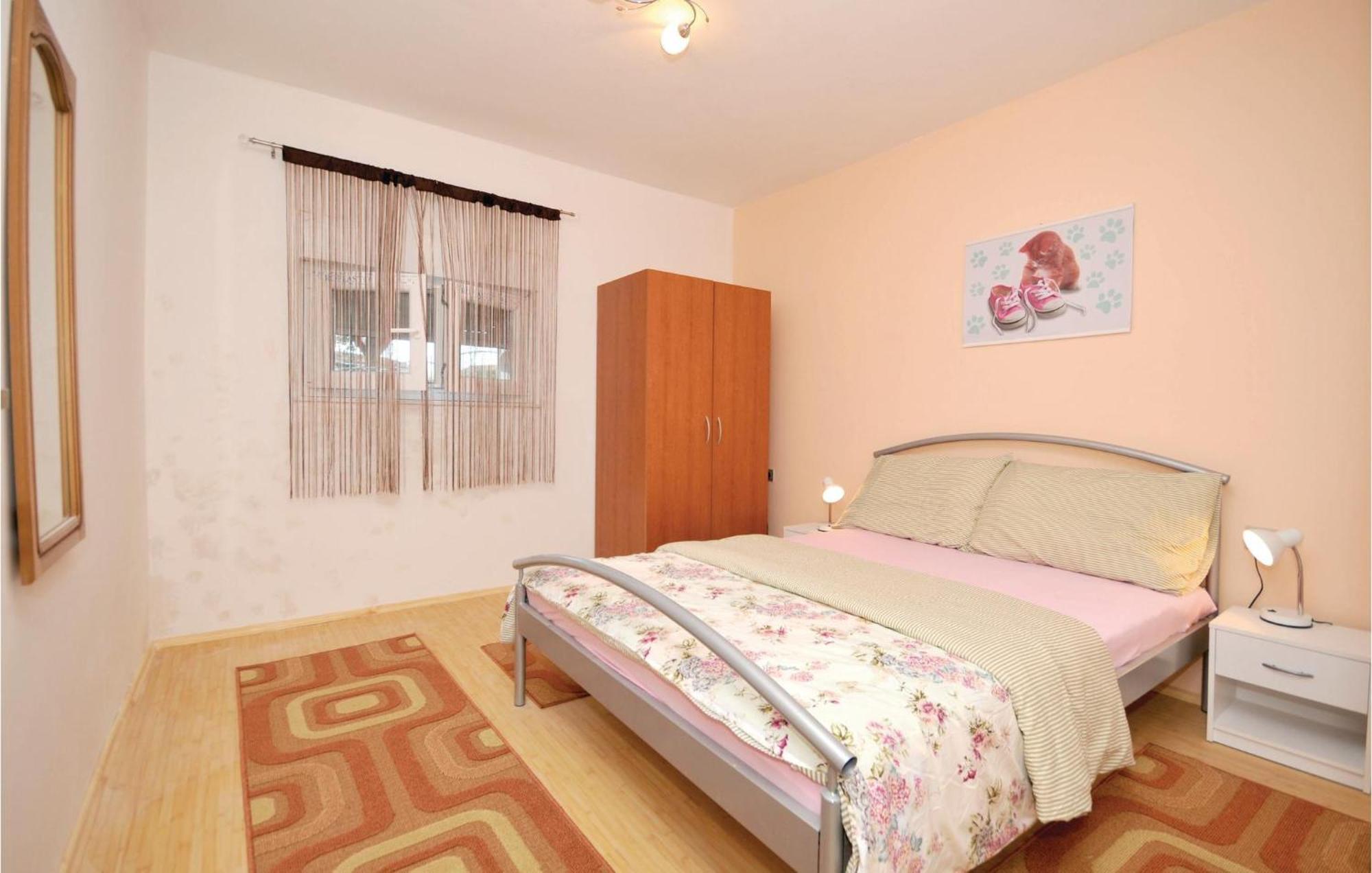 2 Bedroom Cozy Apartment In Marina Exterior photo